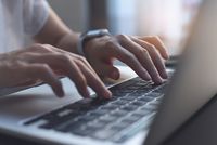 Zapytali ludzi o sztuczną inteligencję. Oto kto i jak często używa