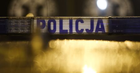 Brutalny atak w parku w Otwocku. Grupa nastolatków pobiła mężczyznę