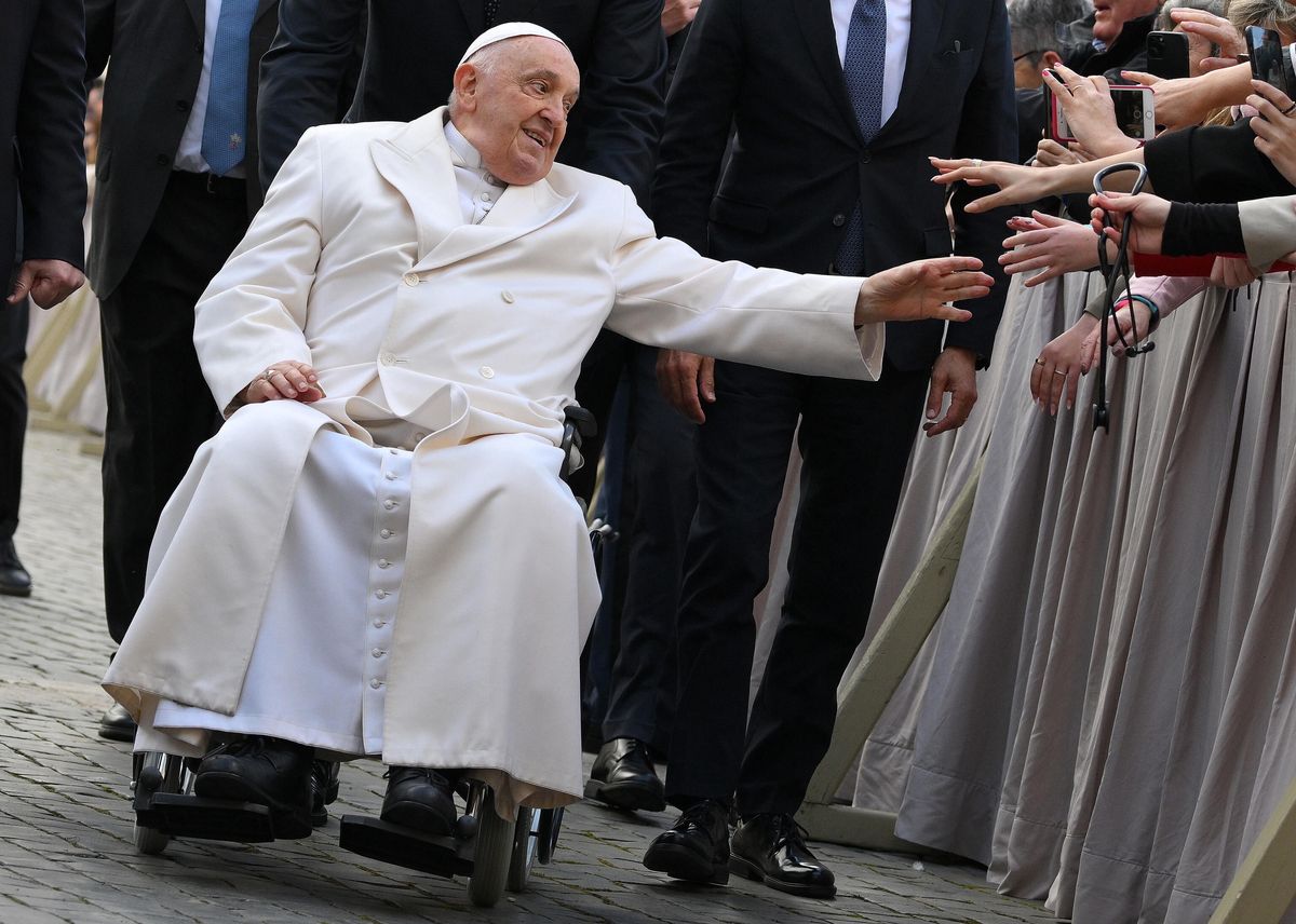 Papież Franciszek przyznał, że nadal zmaga się z problemami zdrowotnymi