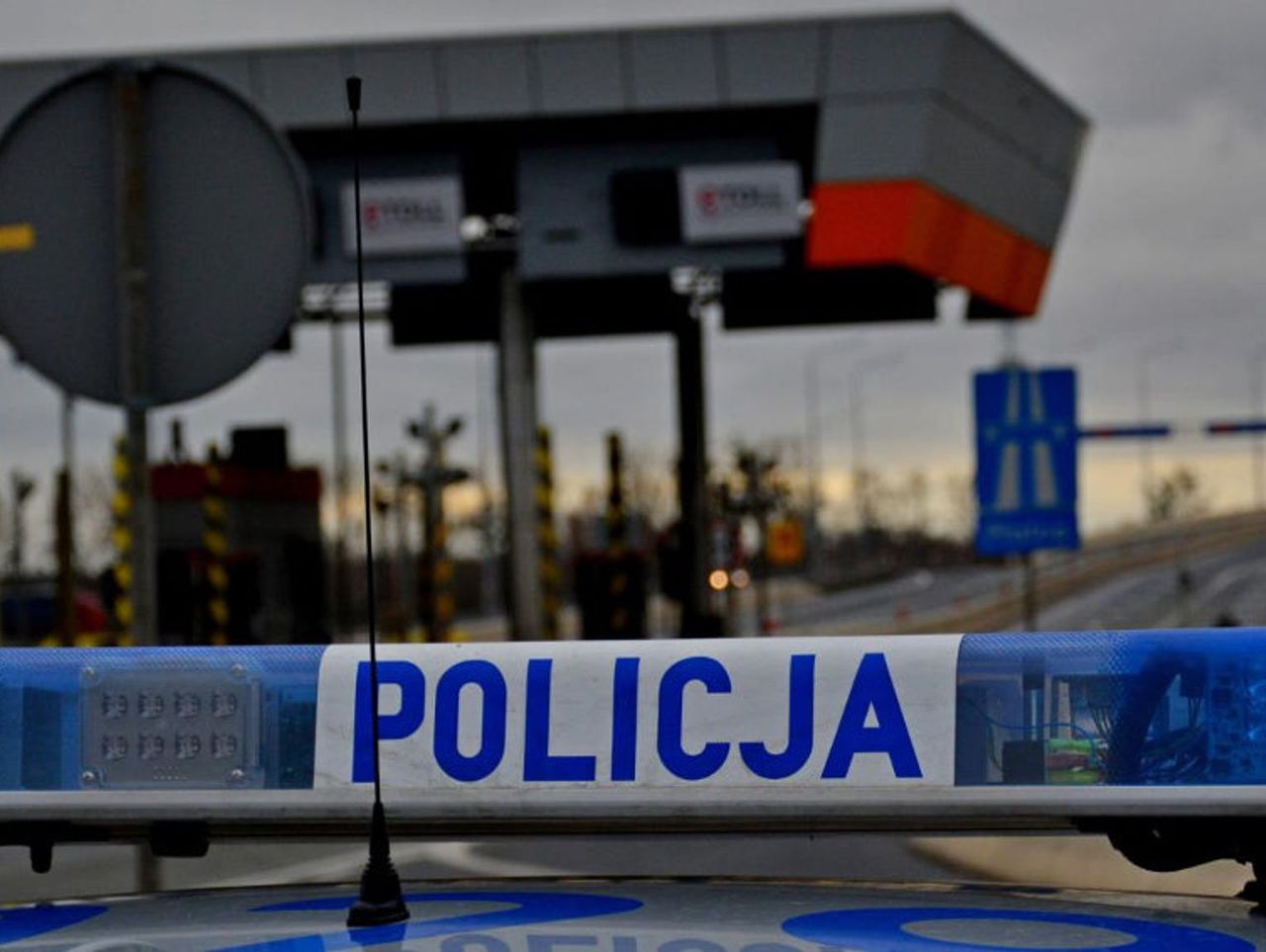 Podłęże: 28-latek oddał strzały na parkingu przy autostradzie A4