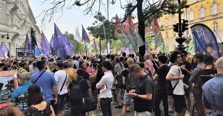 Węgrzy mają dość. Protest w Budapeszcie