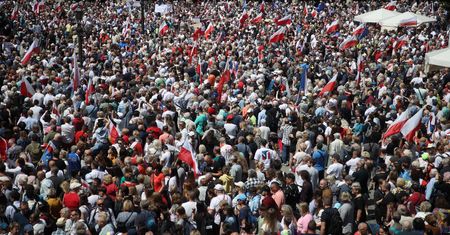 Jeszcze jedno takie miasto. Na ulicach pojawiły się tłumy