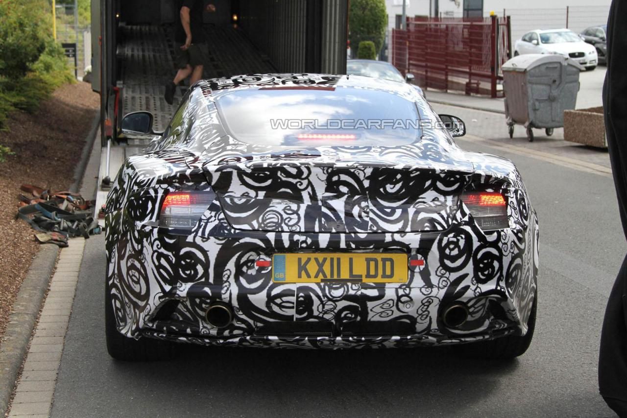 Aston Martin DB9 2013