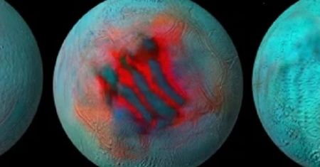 Enceladus i "tygrysie pasy". Czy smugi tworzą fale w oceanie?