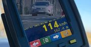 2000 zł mandatu i utrata prawa jazdy. 46-latka jechała 114 km/h w terenie zabudowanym!