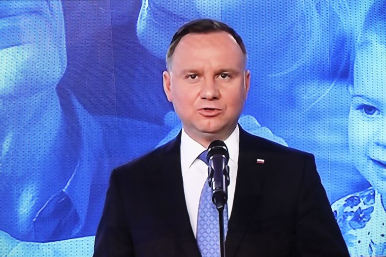  Prezydent Andrzej Duda zasugerował, by najbogatsi Polacy rezygnowali z pobierania świadczenia 500+