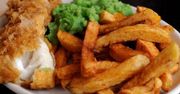 Brytyjczyk zamówił fish and chips. Oniemiał, gdy zobaczył rachunek za rybę z frytkami