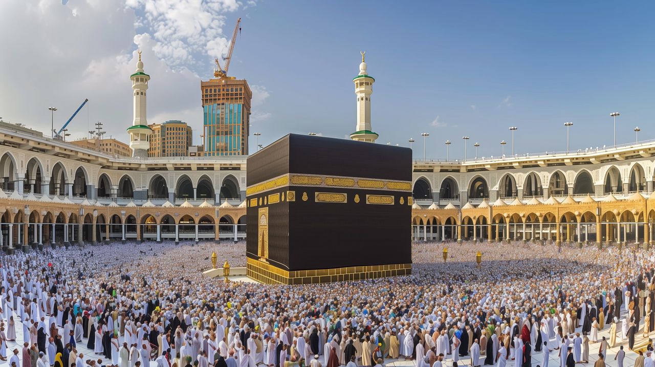 Pilgrims flock to Mecca: Saudi Arabia sees record numbers for Hajj