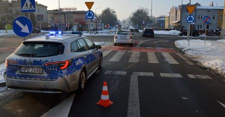 Potrącenie pieszego na ul. Piłsudskiego w Zamościu. 37-latek trafił do szpitala