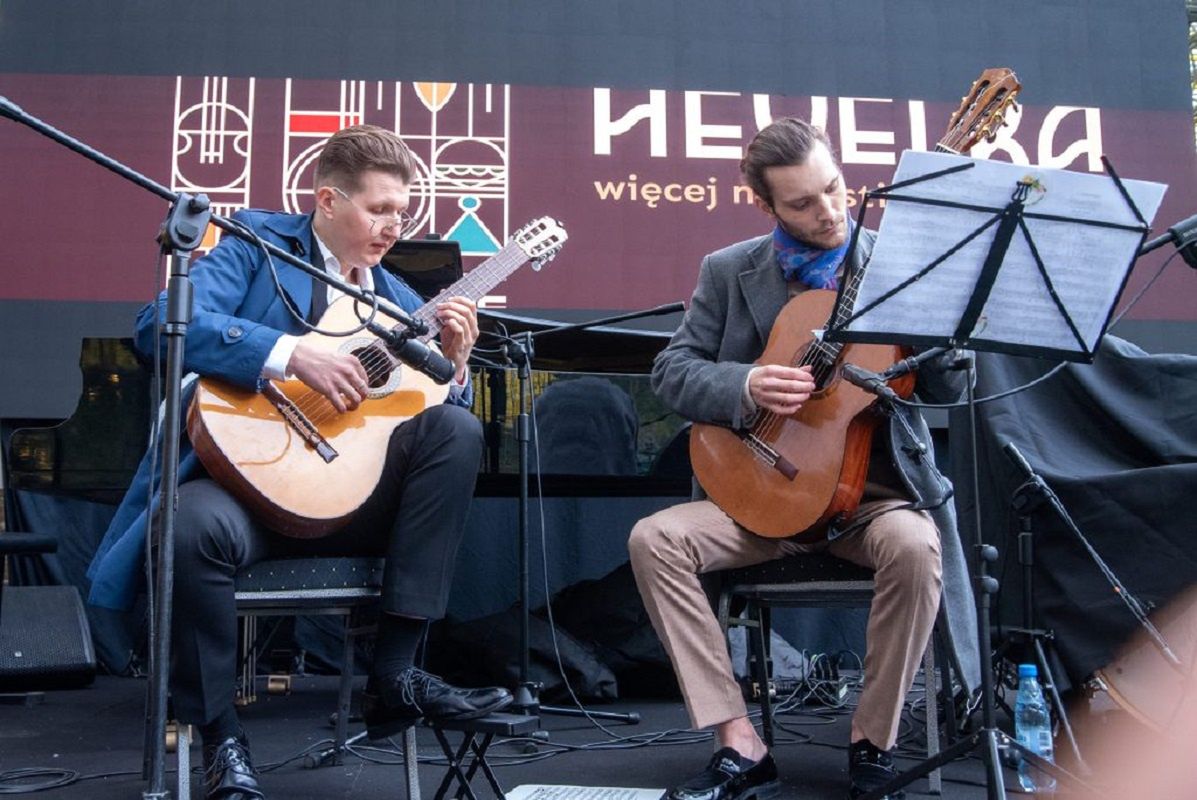 Hevelka Festiwal Alkoholi za darmo dla dzieci. Rada Reklamy zgadza się z częścią skargi