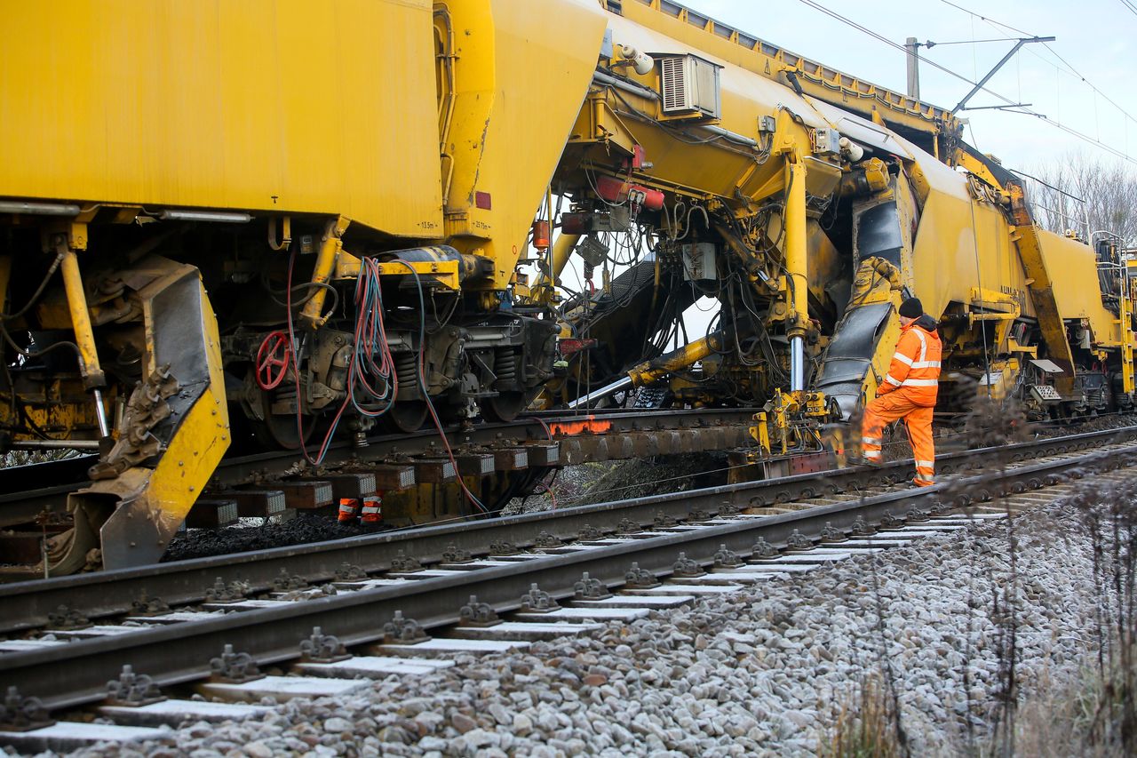 Wykolejenie pociągu na Śląsku. 28 składów opóźnionych o ponad 600 minut