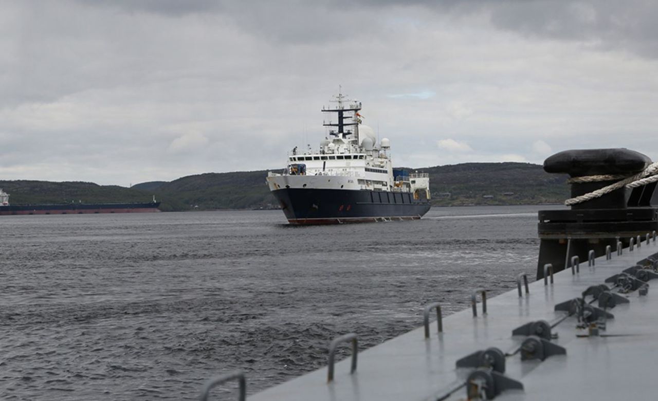 Irlandia bije na alarm. Powodem rosyjski okręt "Jantar"