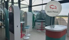 Bank Pekao ze specjalnymi strefami na lotniskach, do wygrania vouchery turystyczne