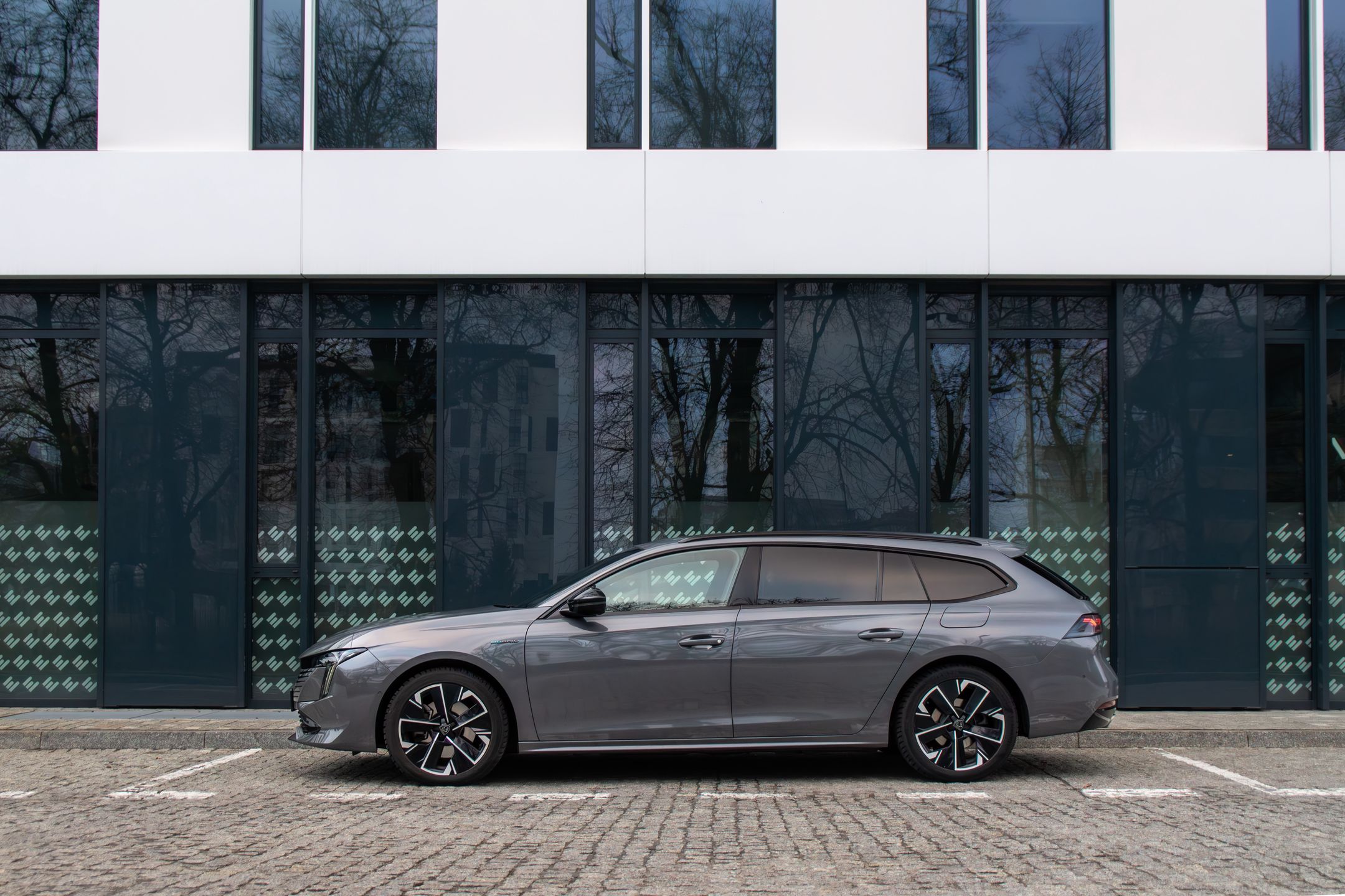 Peugeot 508 SW po liftingu