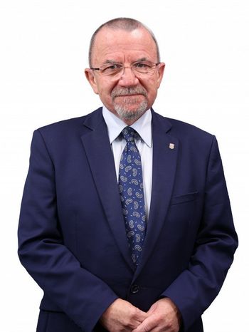 Oświadczenia majątkowe Marszałka i Zarządu Województwa Świętokrzyskiego za 2025. Zobacz, ile zarobili, jakie mają domy, auta, oszczędności