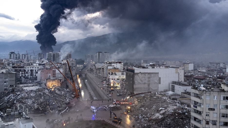Polscy strażacy uczestniczą w akcji ratunkowej w Turcji