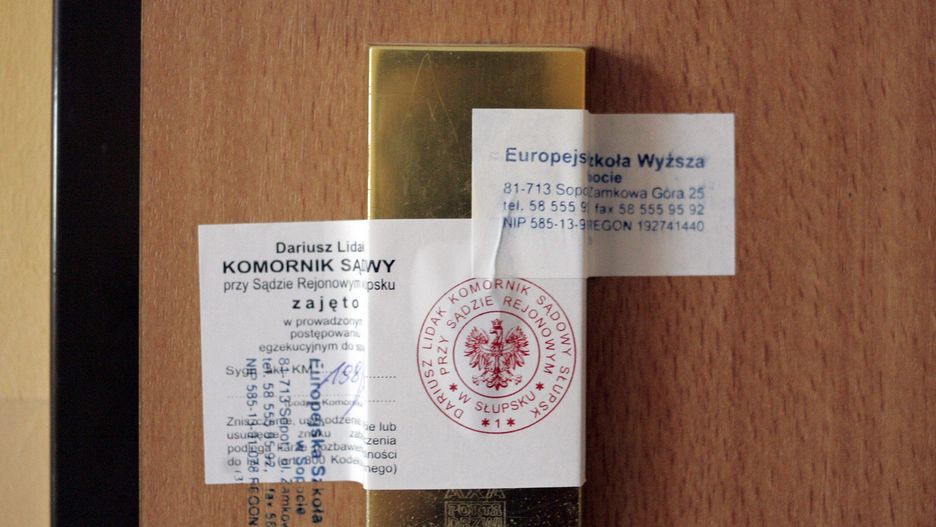 Jak się zachować kiedy dostaniemy pismo od komornika? 
