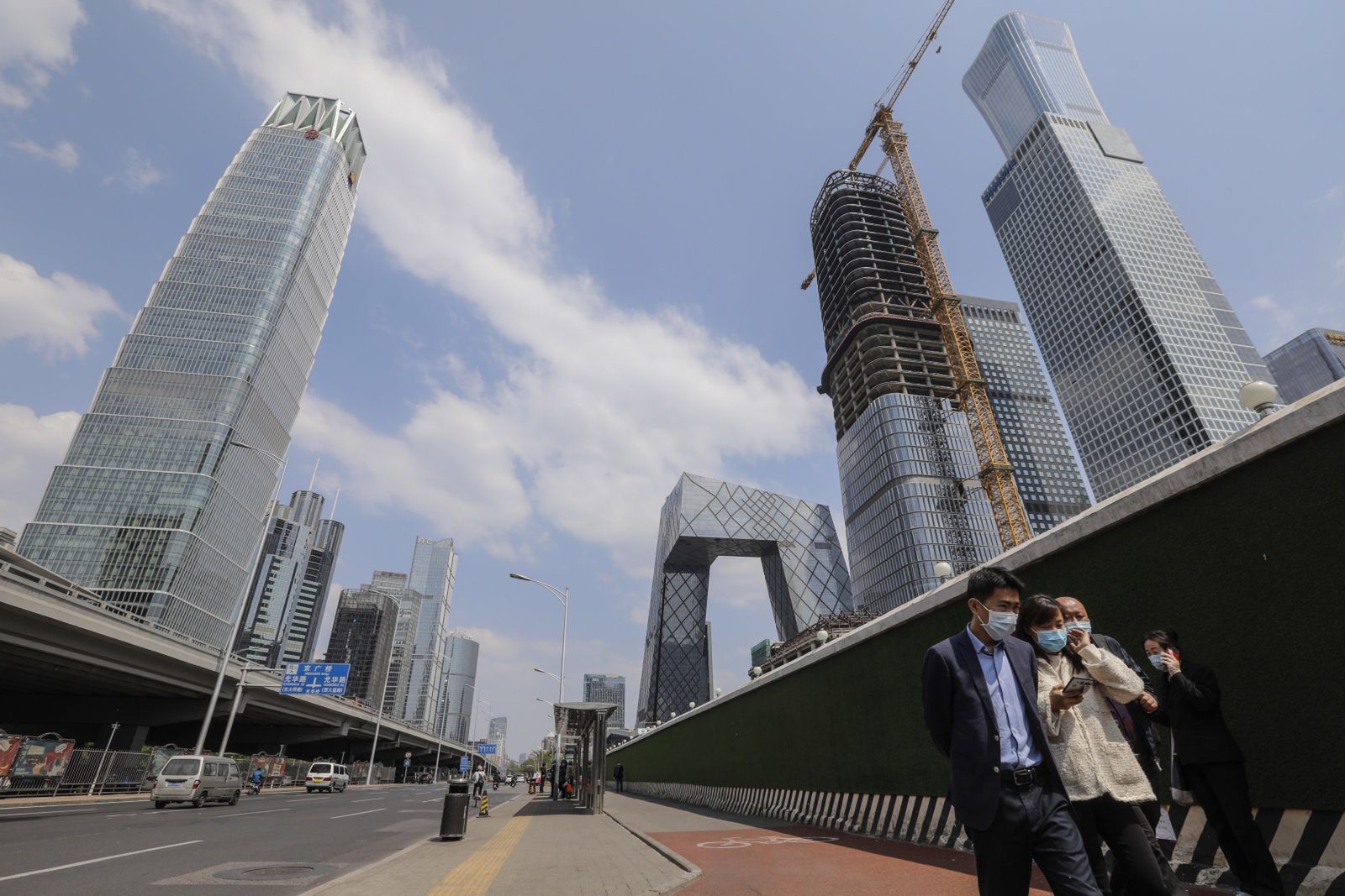 Chiny. Gospodarka kurczy się pierwszy raz od dziesięcioleci