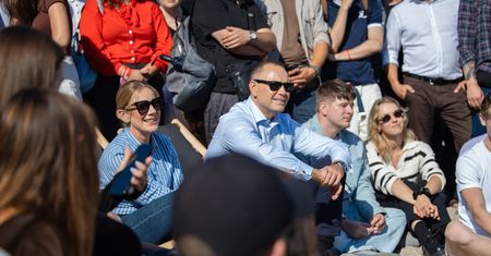 Zaprosiła młodzież do Juraty. Pokazała zdjęcia. Oto co robili