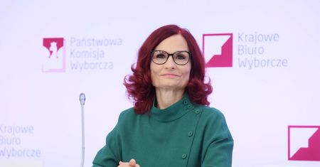 Konkurs w ścisłej tajemnicy. Miało być inaczej. Wybierają kluczową postać dla wyborów w Polsce