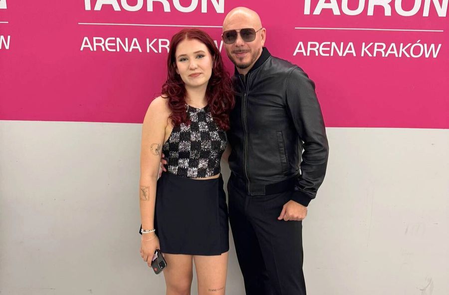 @lenka201614cm ma zdjęcie z Pitbullem