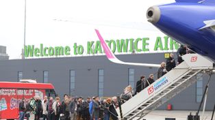 Balice: Gęsta mgła nad lotniskiem. Część lotów została przekierowana do Pyrzowic