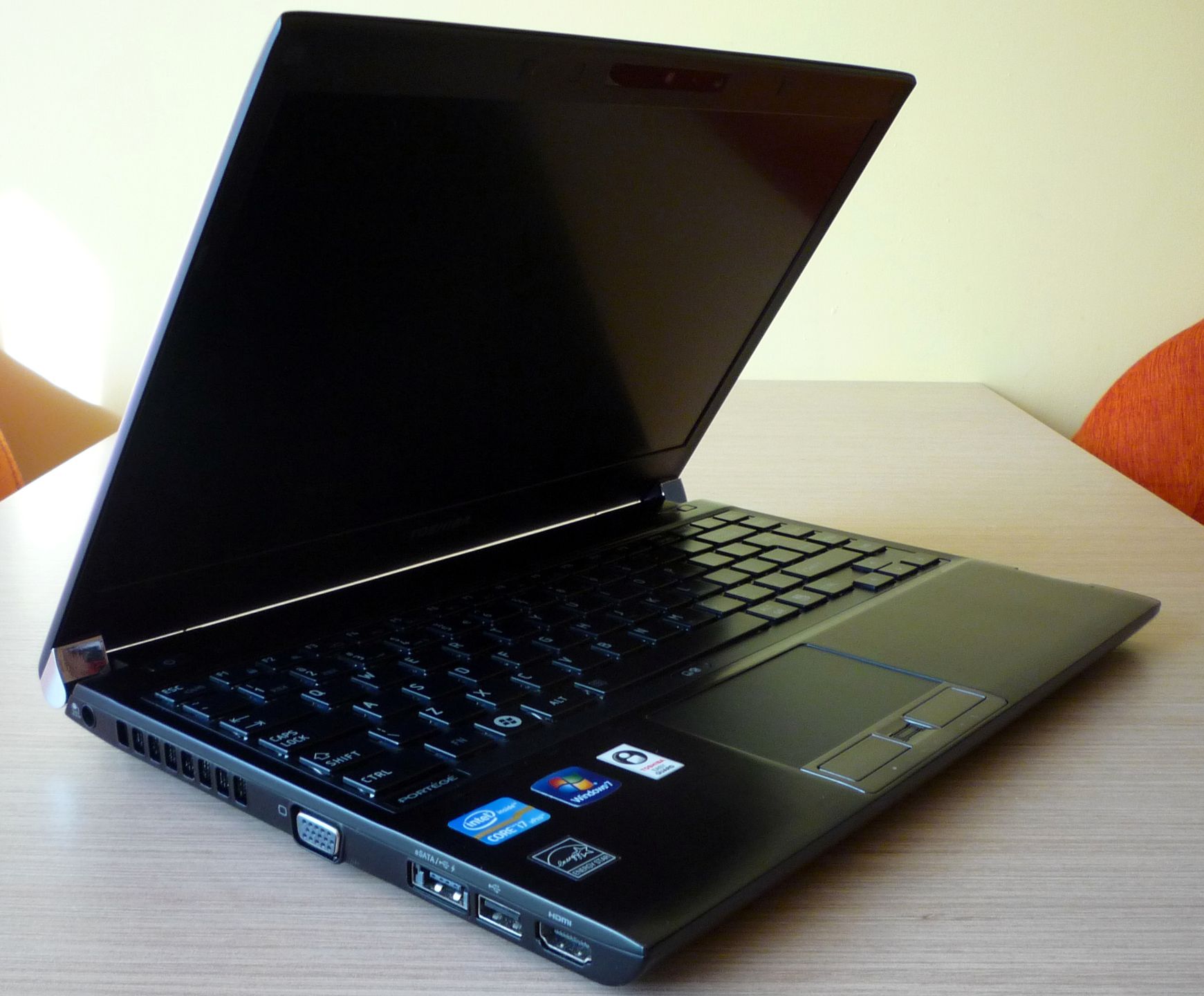 Toshiba Portégé R830 - biznes w kieszeni [test] 4