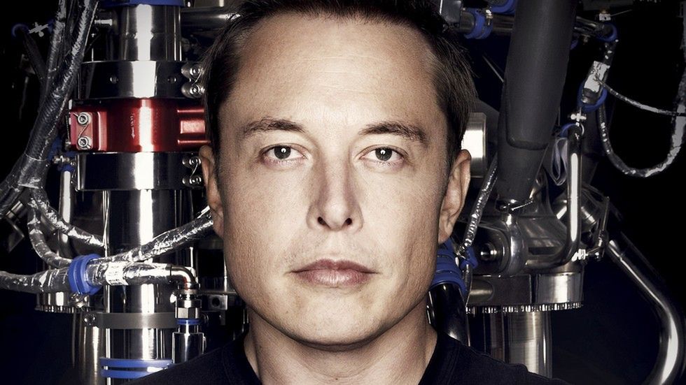 Sekrety Elona Muska: aby zbudować Teslę, rozebrał na części Mercedesa CLS 1