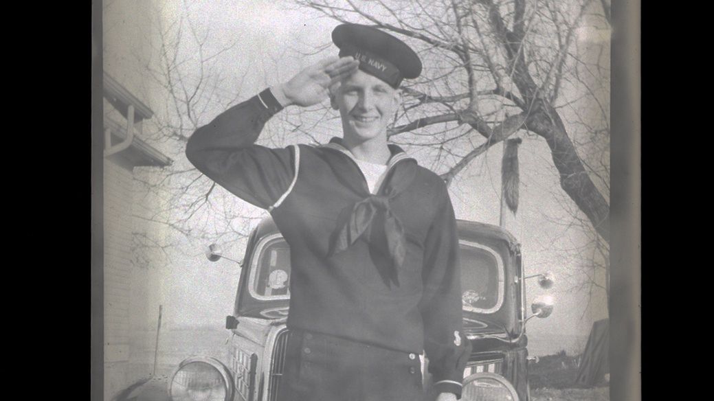 Jedno z tajemniczych zdjęć znalezionych w kamerze na targu w Chicago.