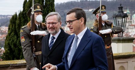 Premier: Czechy wycofały z TSUE pozew ws. Turowa