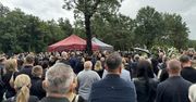 Zginęli w rocznicę ślubu. Tłumy na pogrzebie Łukasza i Patrycji