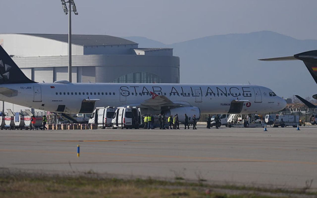 Zmienił nazwę Wi-Fi. Samolot musiał lądować awaryjnie