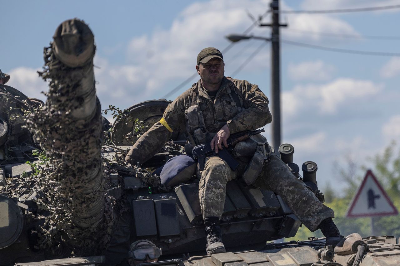 Wojna w Ukrainie. Zasadzka Ukraińców. "Siekają moskiewskich towarzyszy jak mięso" [RELACJA NA ŻYWO]