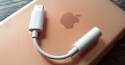 iPhone bez minijacka był świetną decyzją. Przejściówki sprzedają się jak świeże bułeczki