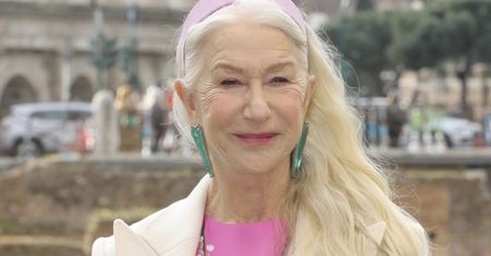 77-letnia Helen Mirren olśniła na premierze. Sukienka z tym wzorem to hit na wiosnę