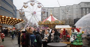 Katowice: Jarmark Bożonarodzeniowy 2025. Tłumy na rynku i pełne lodowisko. Zobaczcie zdjęcia
