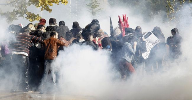 Protesty w Turcji. Policja rozpędziła tłum pod sądem