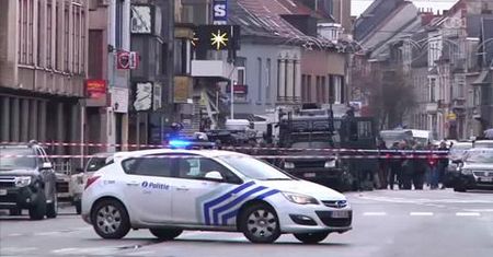 Czterech uzbrojonych mężczyzn wtargnęło do jednego z mieszkań w Ghent; na miejsce wezwano policję