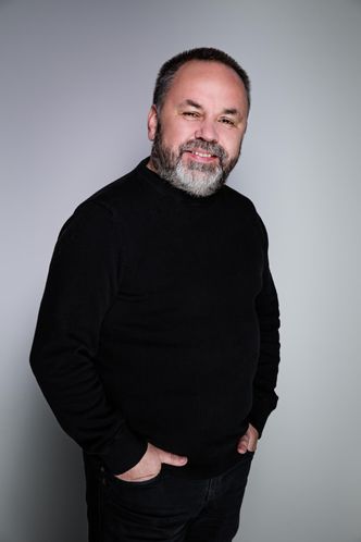 Morawiecki zmienia klimat. Kiedy ludzie przestaną kupować żarówki, meble i jeansy?