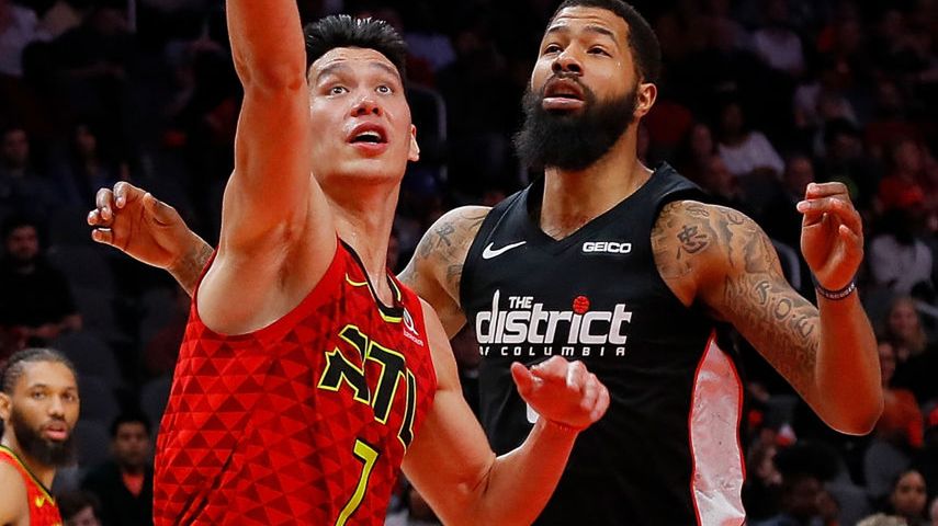 Getty Images /  Kevin C. Cox / Na zdjęciu: Jeremy Lin i Markieff Morris