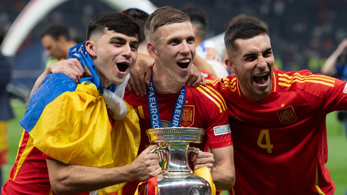 Getty Images / Na zdjęciu: Pedri (L), Dani Olmo (Ś) i Ferran Torres (P)