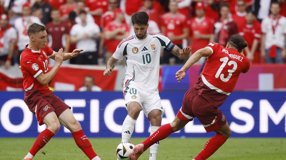 PAP/EPA / YOAN VALAT / Na zdjęciu: Dominik Szoboszlai