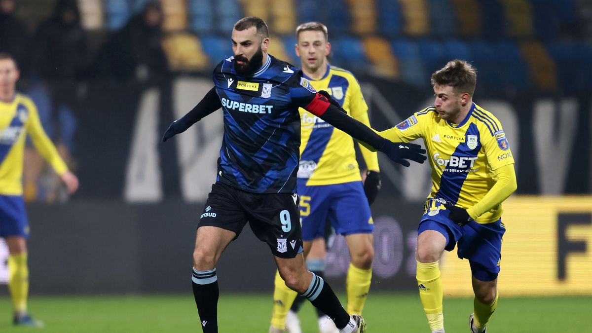 PAP / Piotr Matusewicz / Na zdjęciu: Hubert Adamczyk to jeden z trzech kontuzjowanych piłkarzy Arki Gdynia