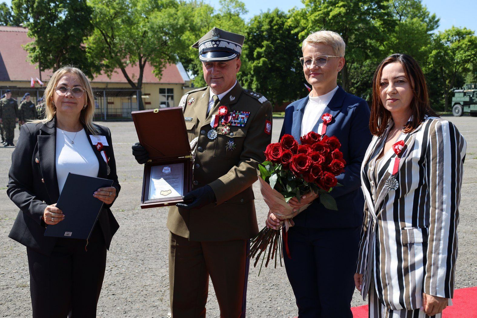 Pleszew ma swojego generała broni! Sławomir Owczarek rozpoczynał swoją zawodową służbę w jednostce w Pleszewie. Posypały się gratulacje