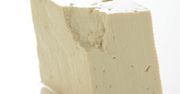 Surowe tofu z dodatkiem siarczanu wapnia