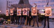 Katowice. Wieszanie na szubienicy zdjęć europosłów PO to nie przestępstwo. Przynajmniej według prokuratury.