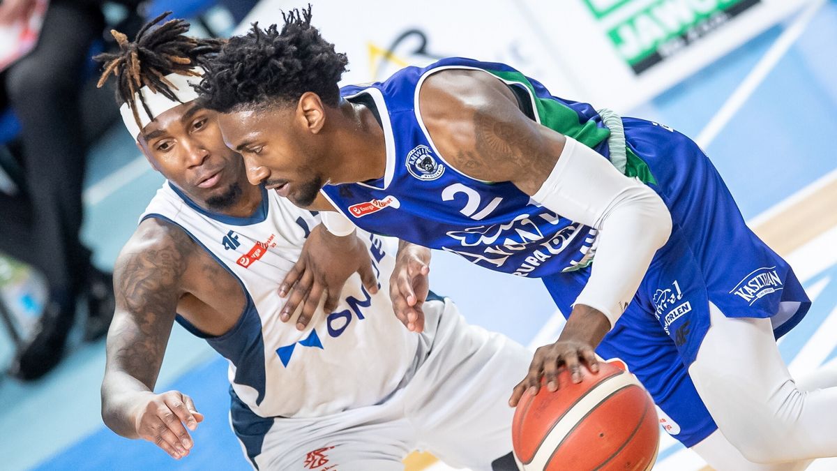 PAP / Tytus Żmijewski / Na zdjęciu: Jahenns Manigat (z lewej) i Jonah Mathews