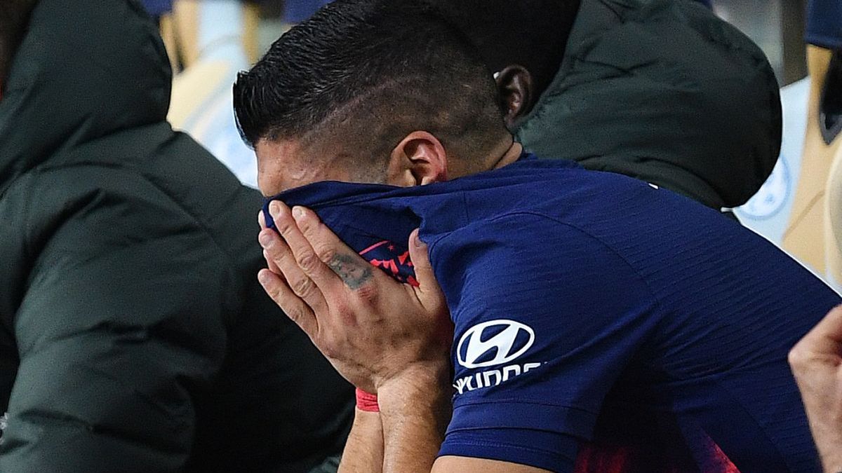 Luis Suarez (Atletico) po zejściu z boiska w meczu z FC Porto
