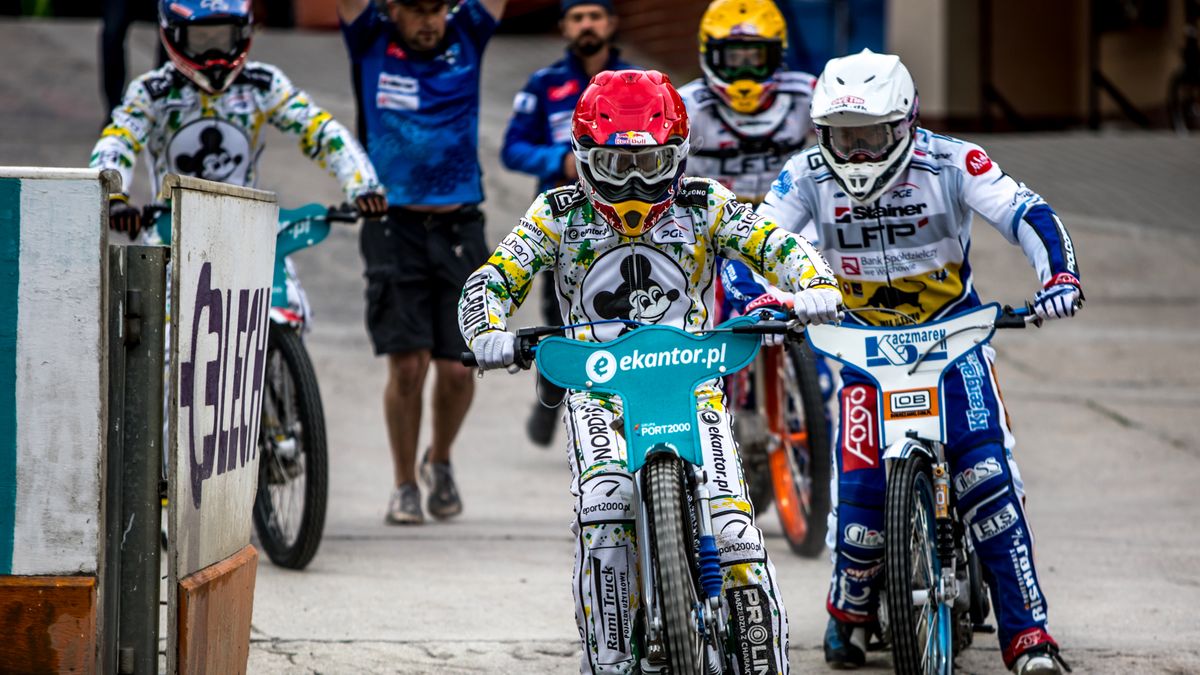 WP SportoweFakty / Mateusz Wójcik / Jarosław Hampel i Peter Kildemand wyjeżdżają na tor