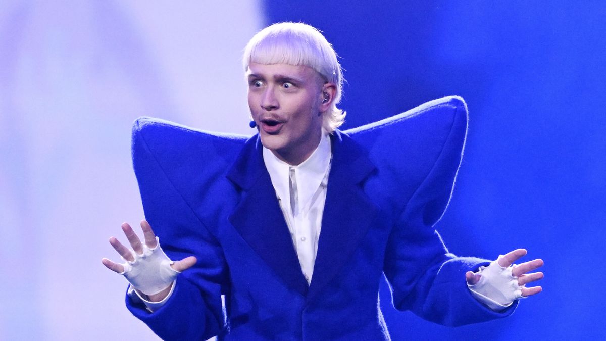 Joost Klein representing the Netherlands with the song 'Europapa' performs during the second semi-final of the 68th edition of the Eurovision Song Contest (ESC) at the Malmo Arena, in Malmo, Sweden, 09 May 2024. EPA/JESSICA GOW SWEDEN OUT Dostawca: PAP/EPA.